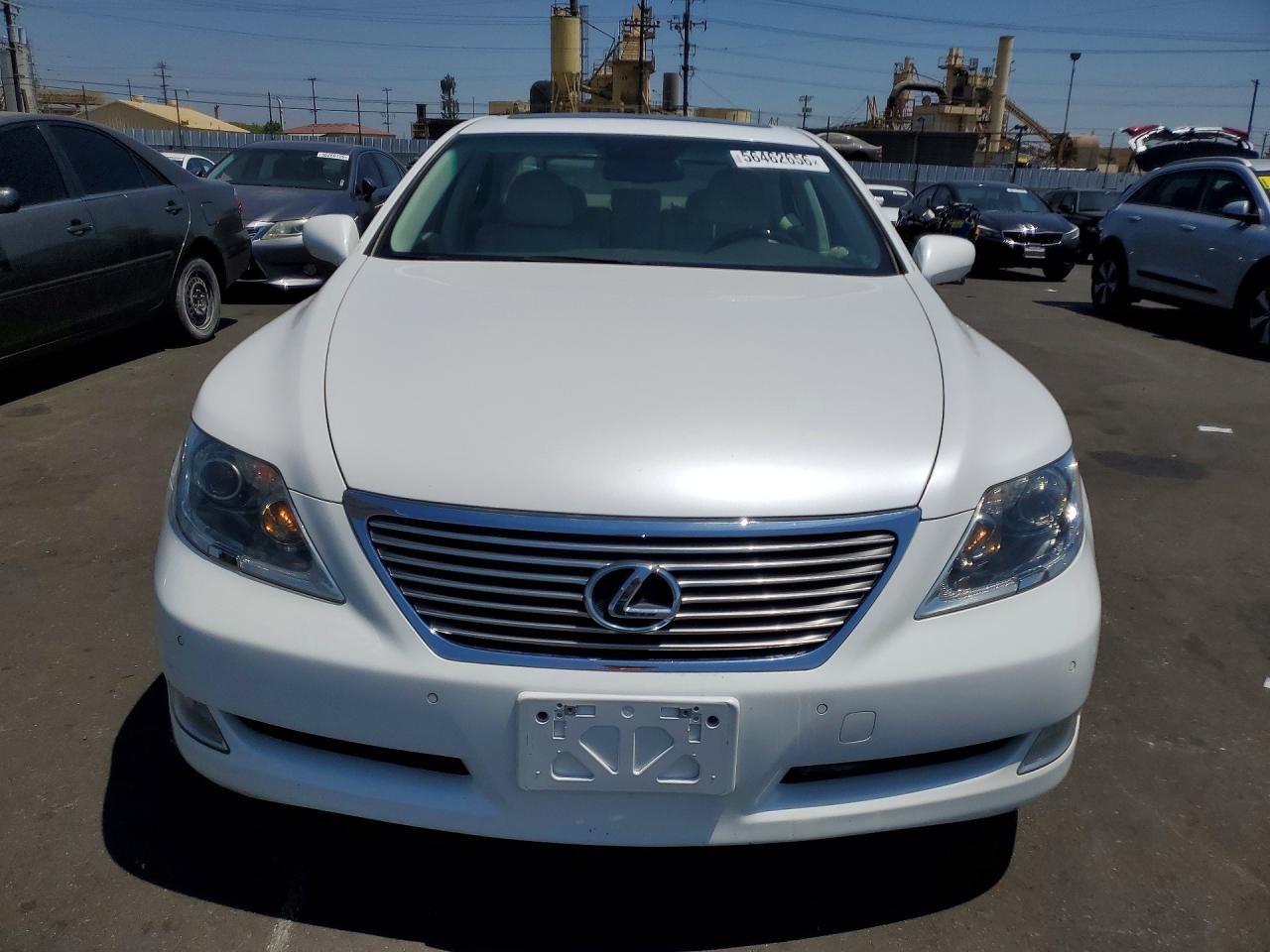 Lexus LS 460
