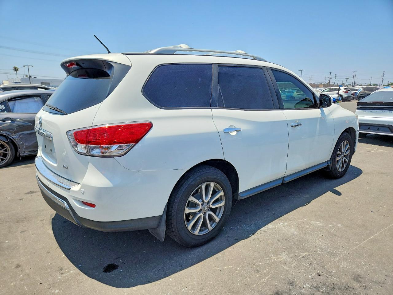 Nissan Pathfinder S