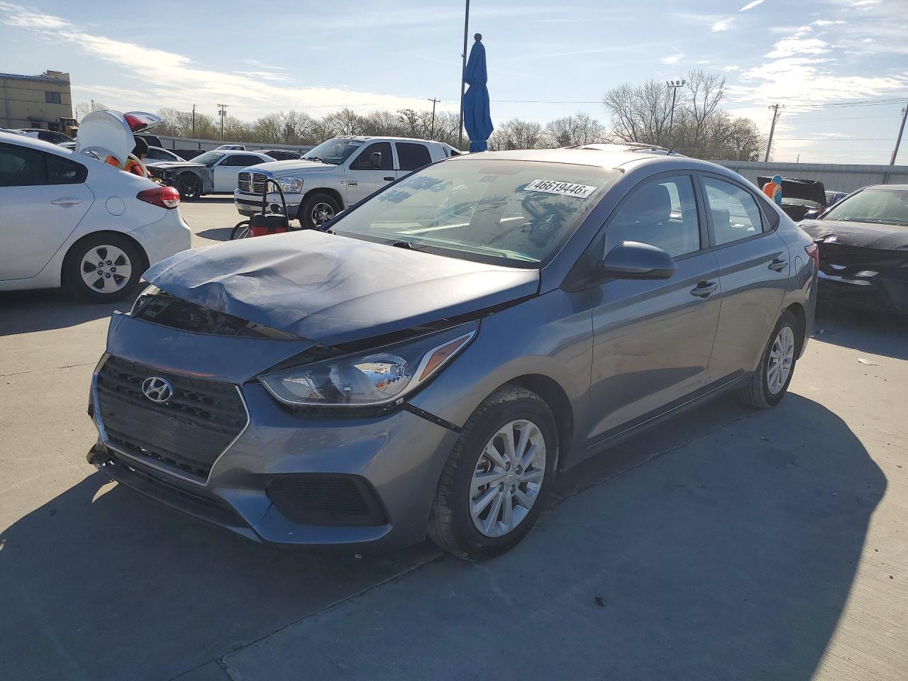 Salvage Hyundai ACCENT Image