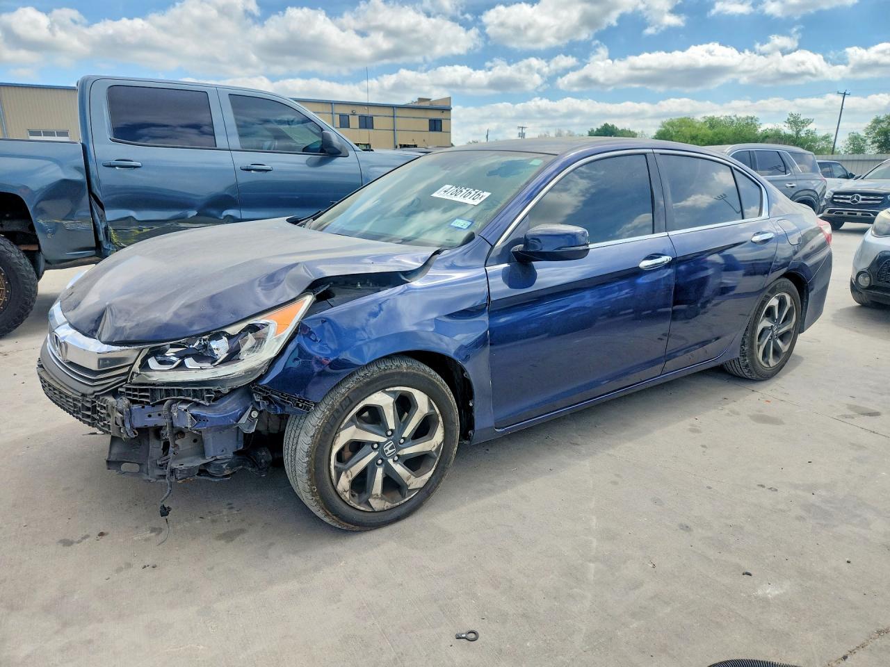 Salvage Honda Accord Image
