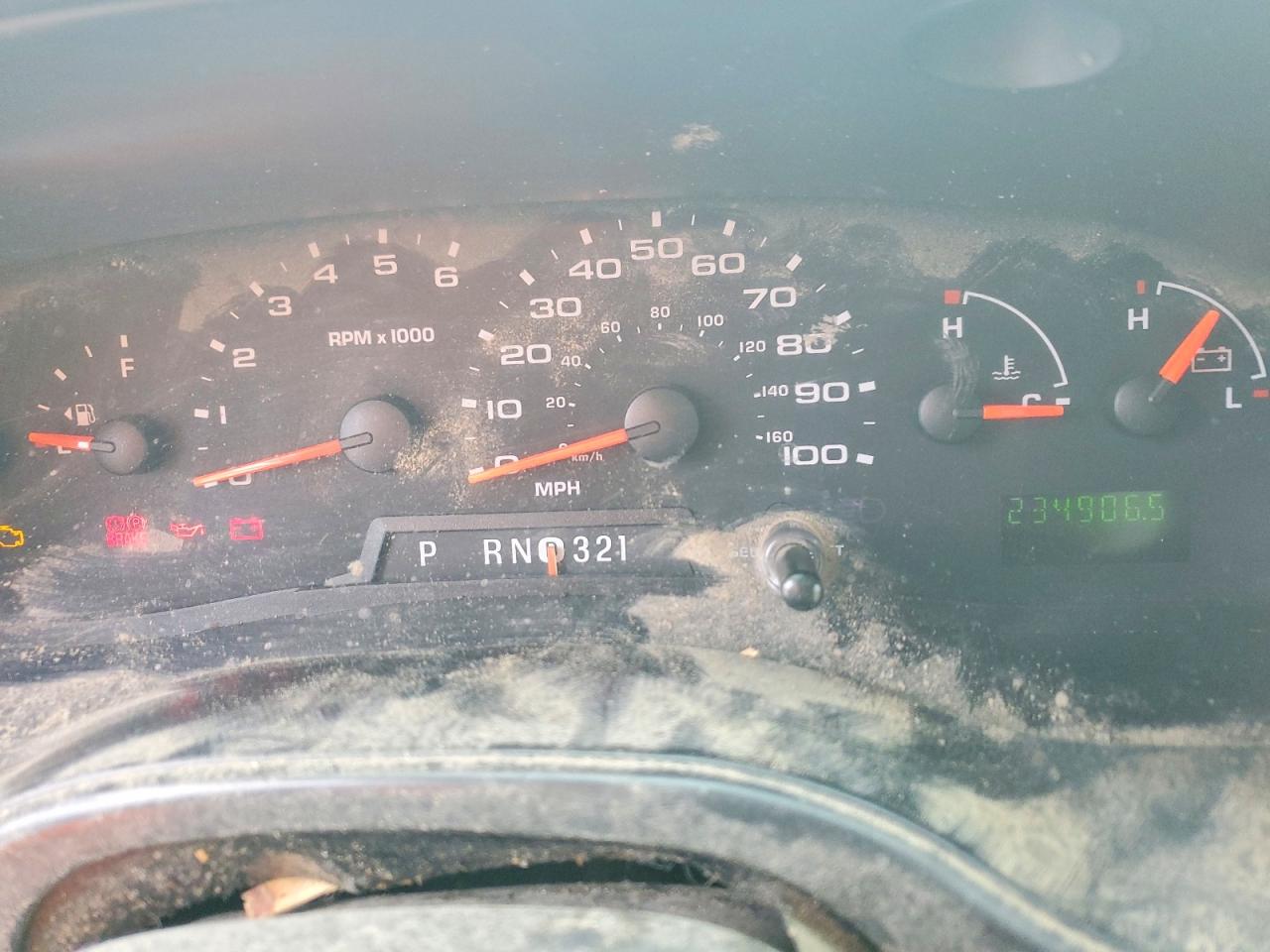 Ford Econoline E450 Super Duty Cutaway Van
