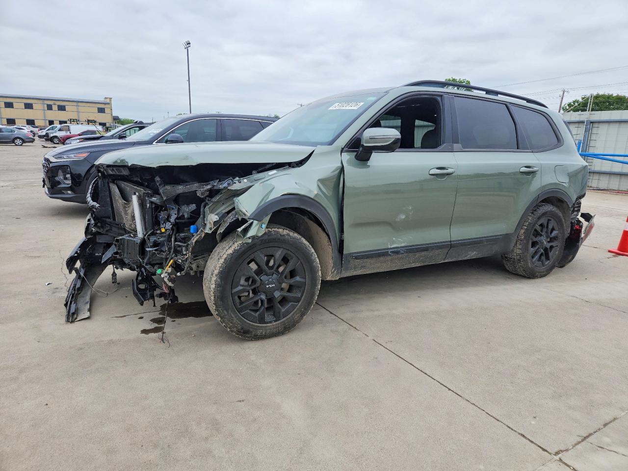Salvage Kia Telluride Image