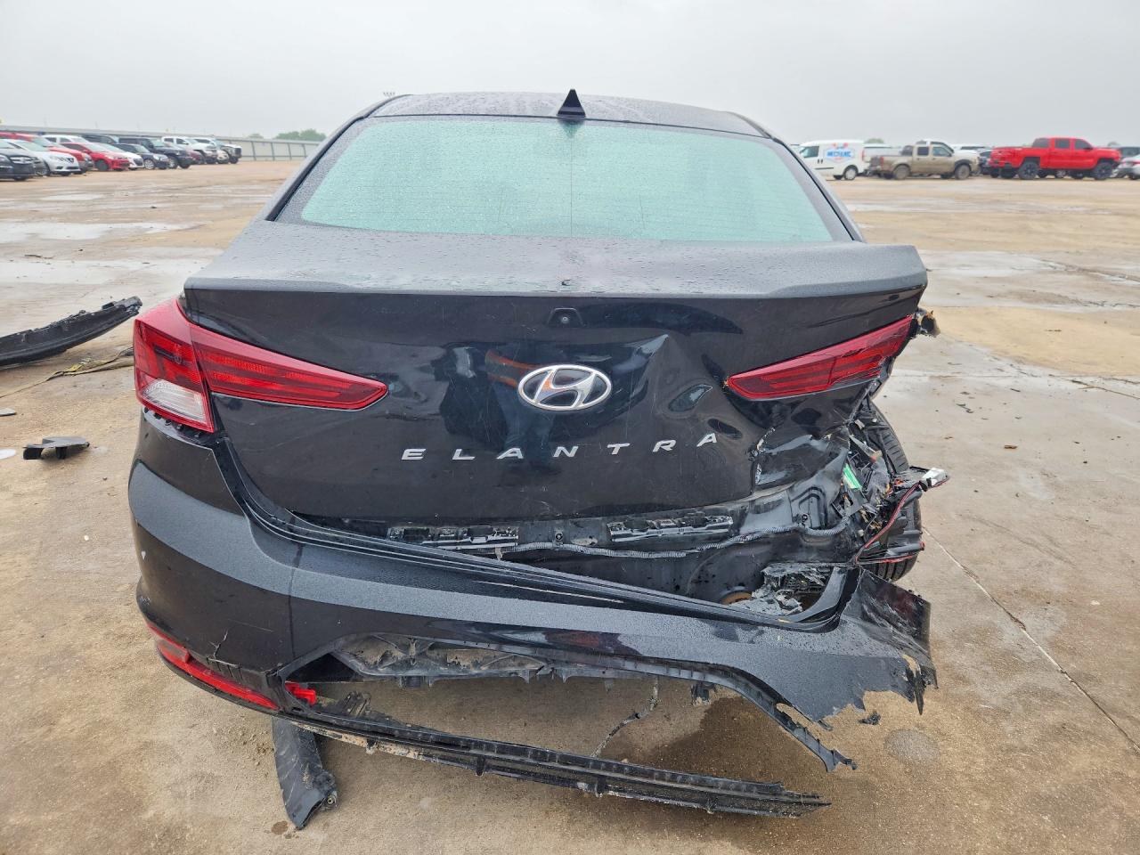 Hyundai ELANTRA Value Edition