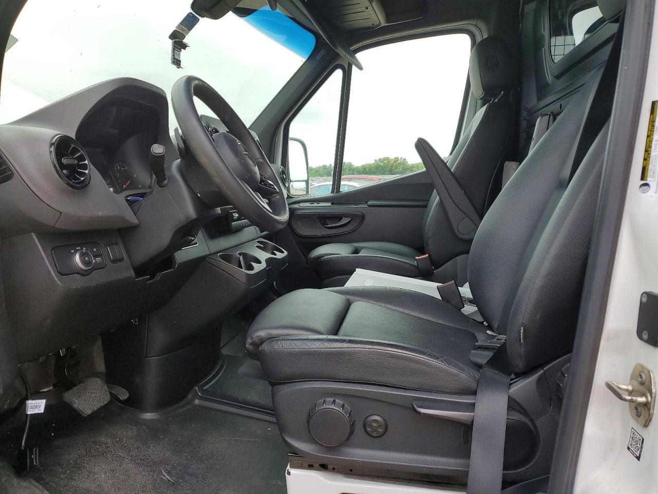 Mercedes-Benz Sprinter 2500