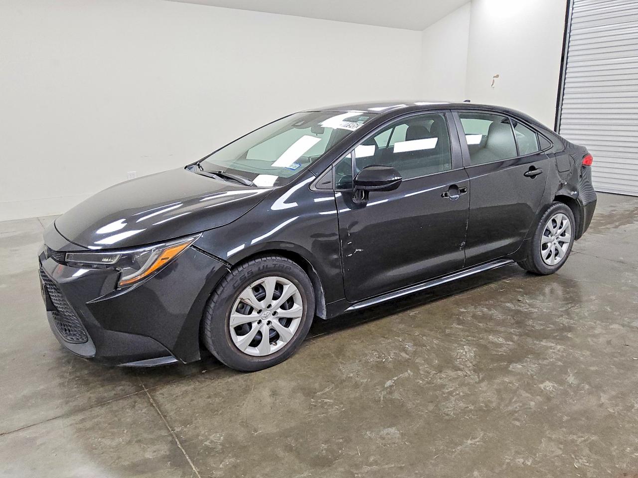 Salvage Toyota Corolla Image