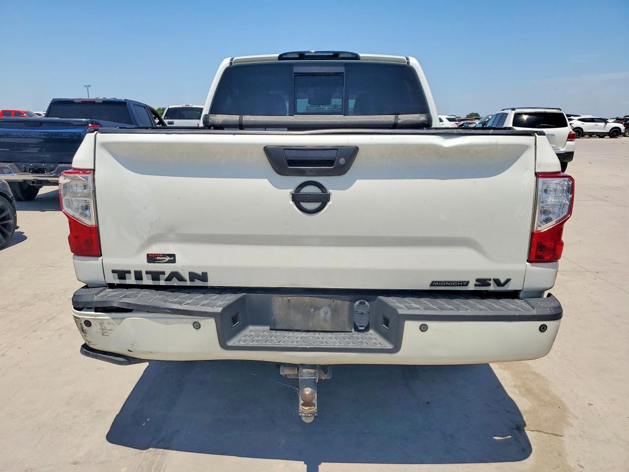 Nissan Titan Sv