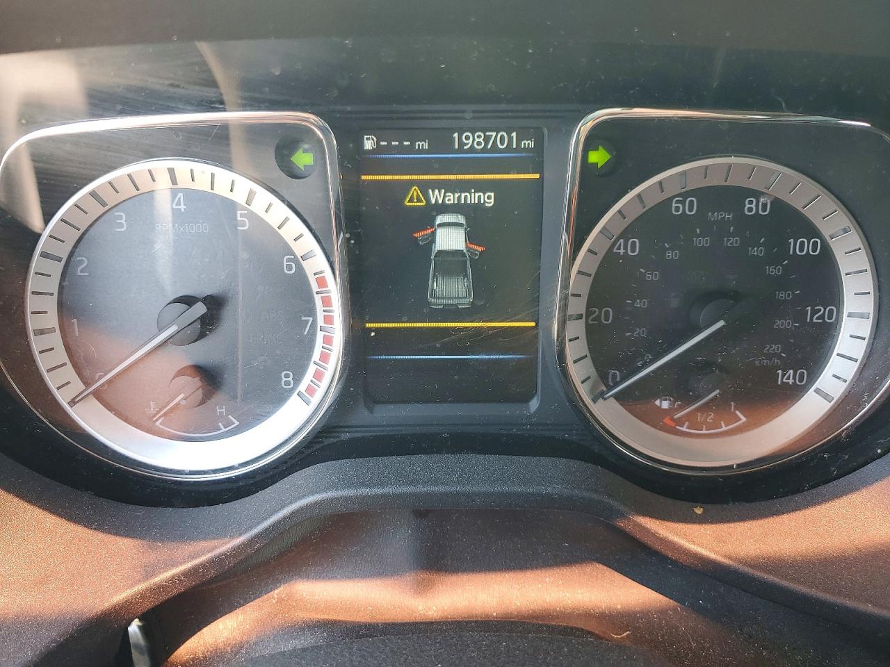 Nissan Titan Sv