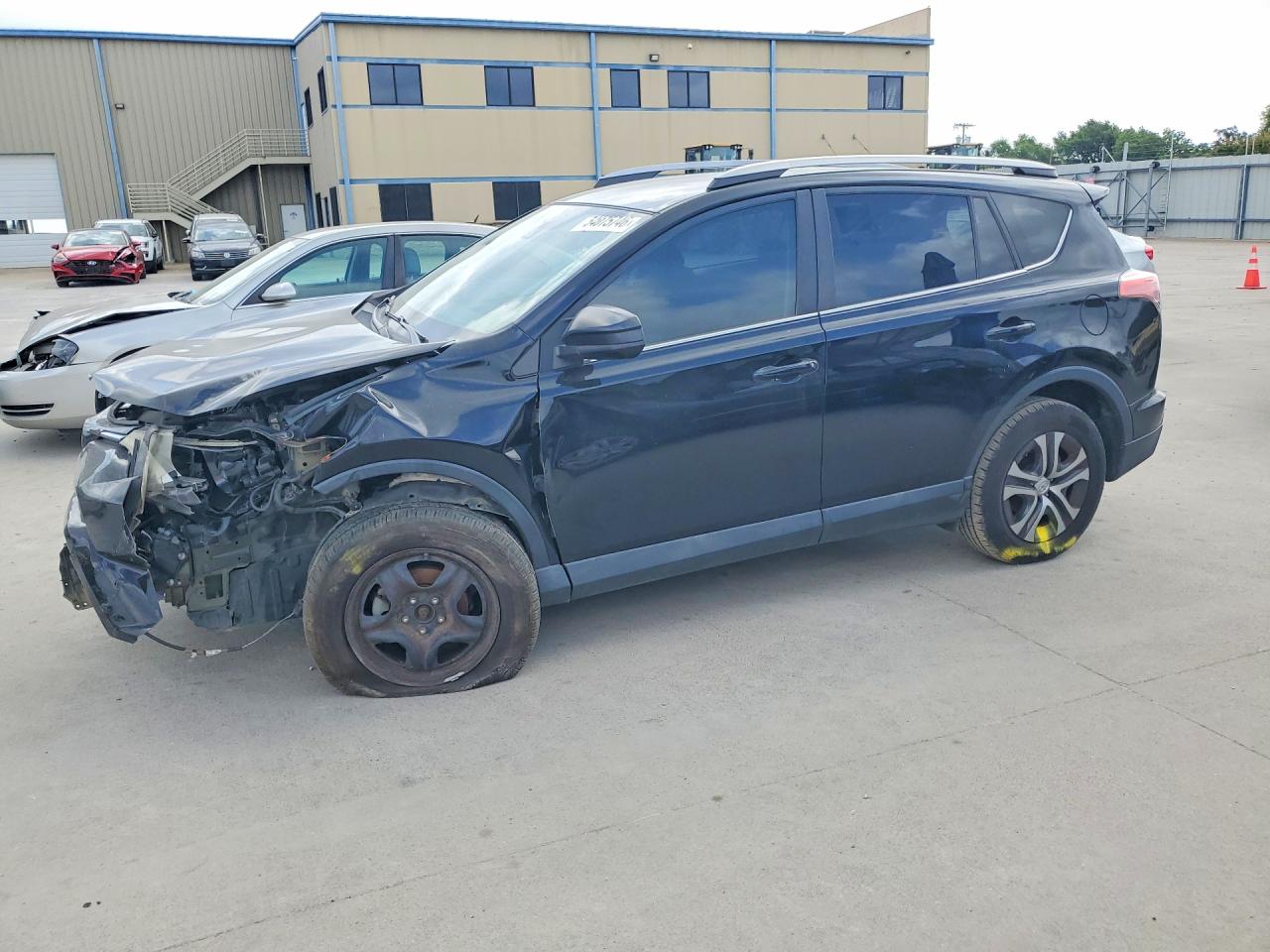Salvage Toyota RAV4 Image