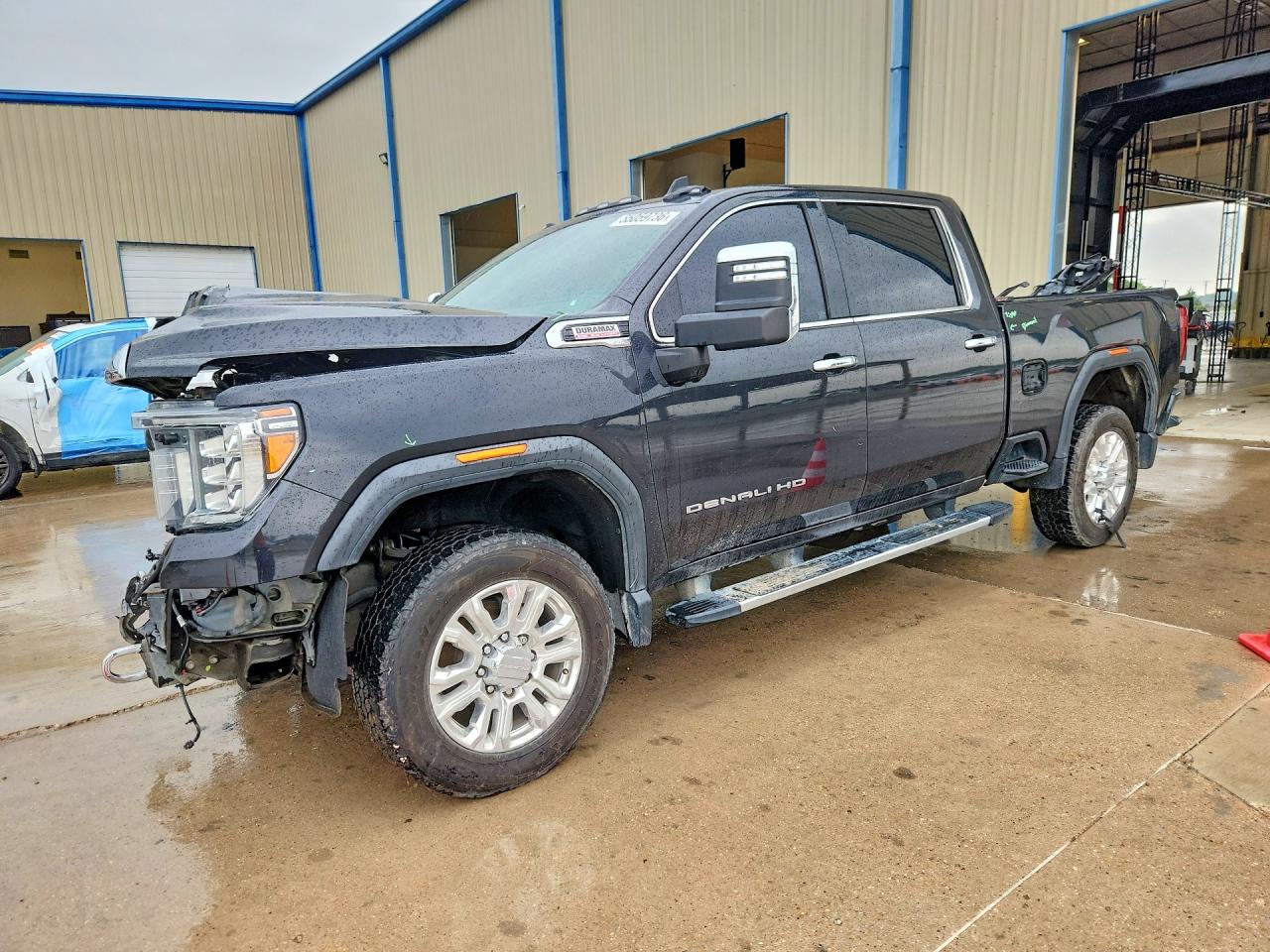 Salvage GMC Sierra Image