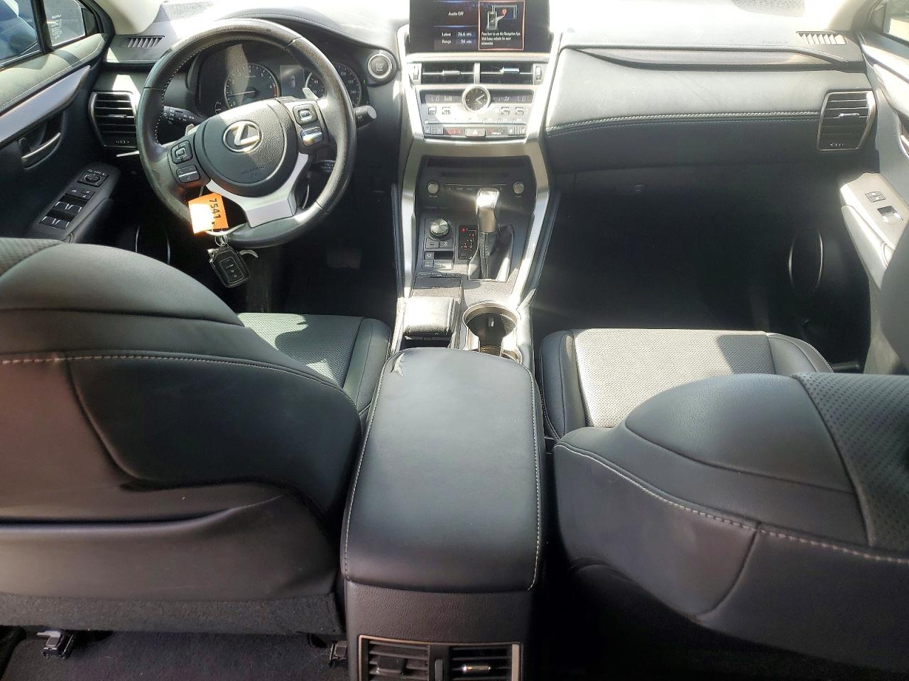 Lexus NX Base