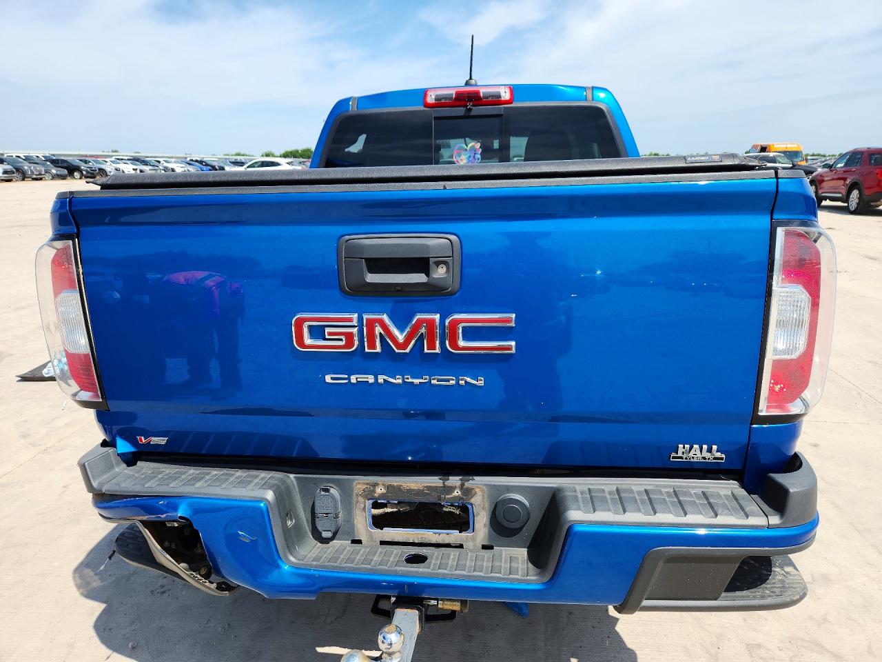 GMC Canyon Elevation