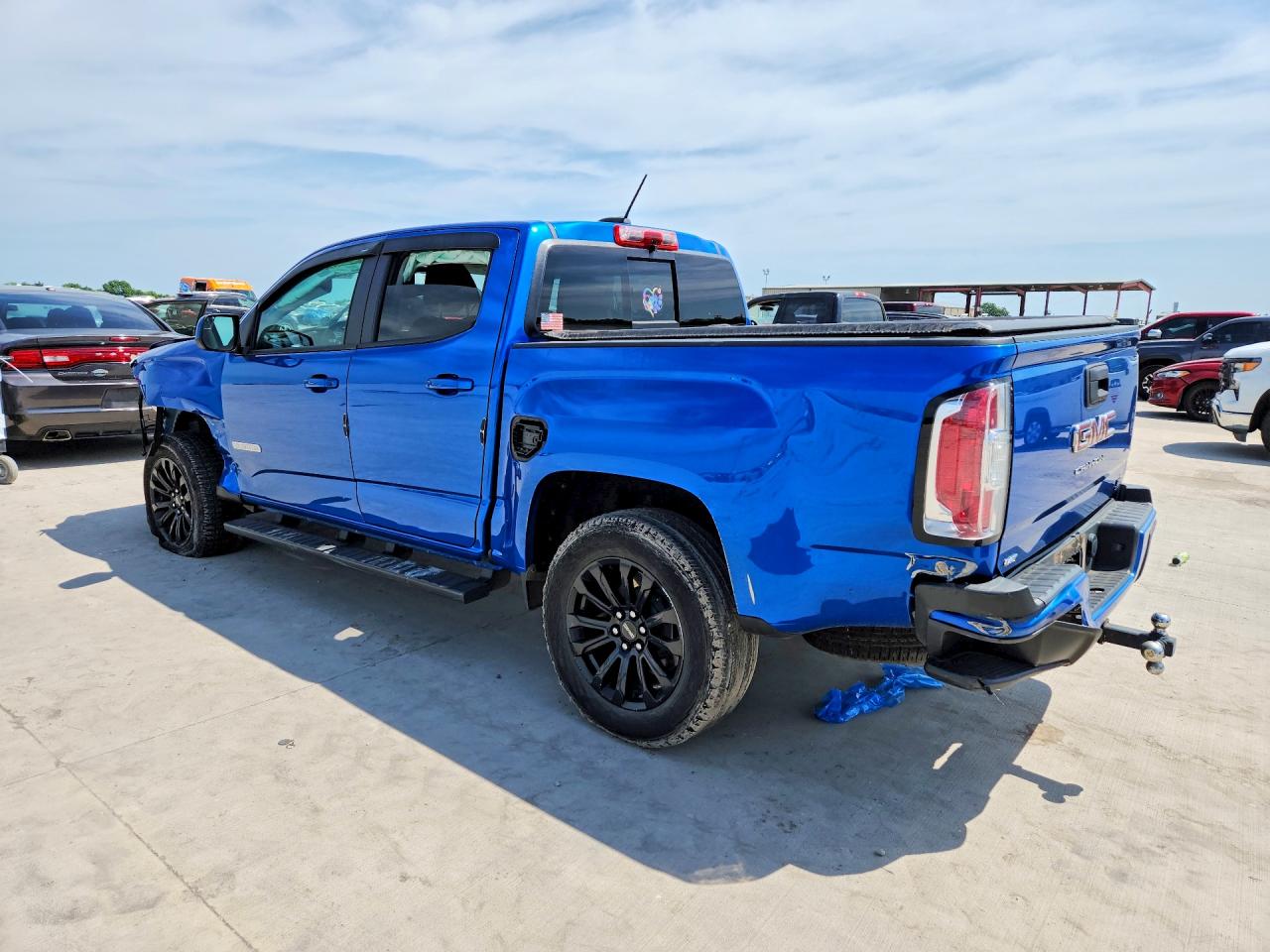 GMC Canyon Elevation