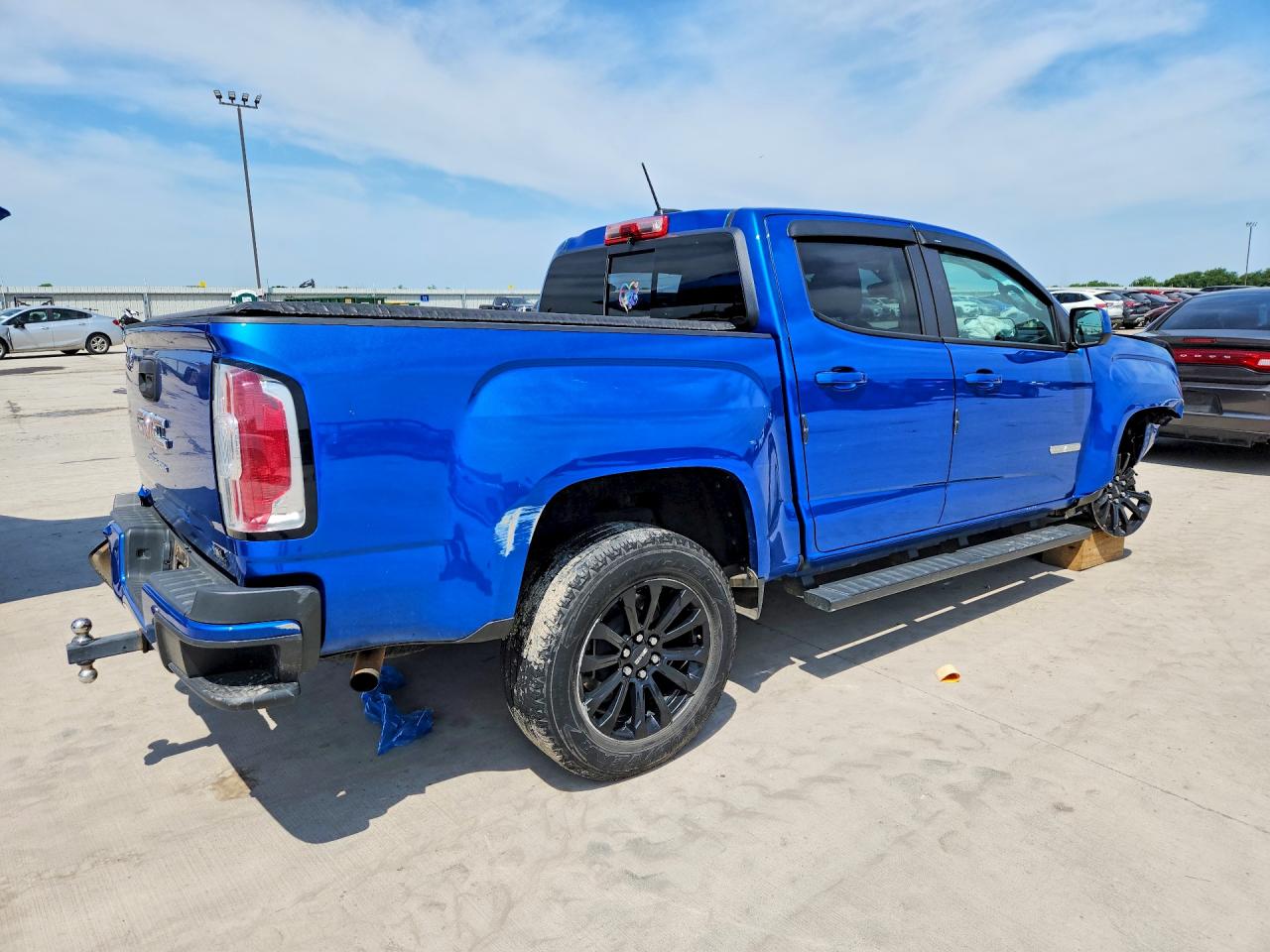 GMC Canyon Elevation