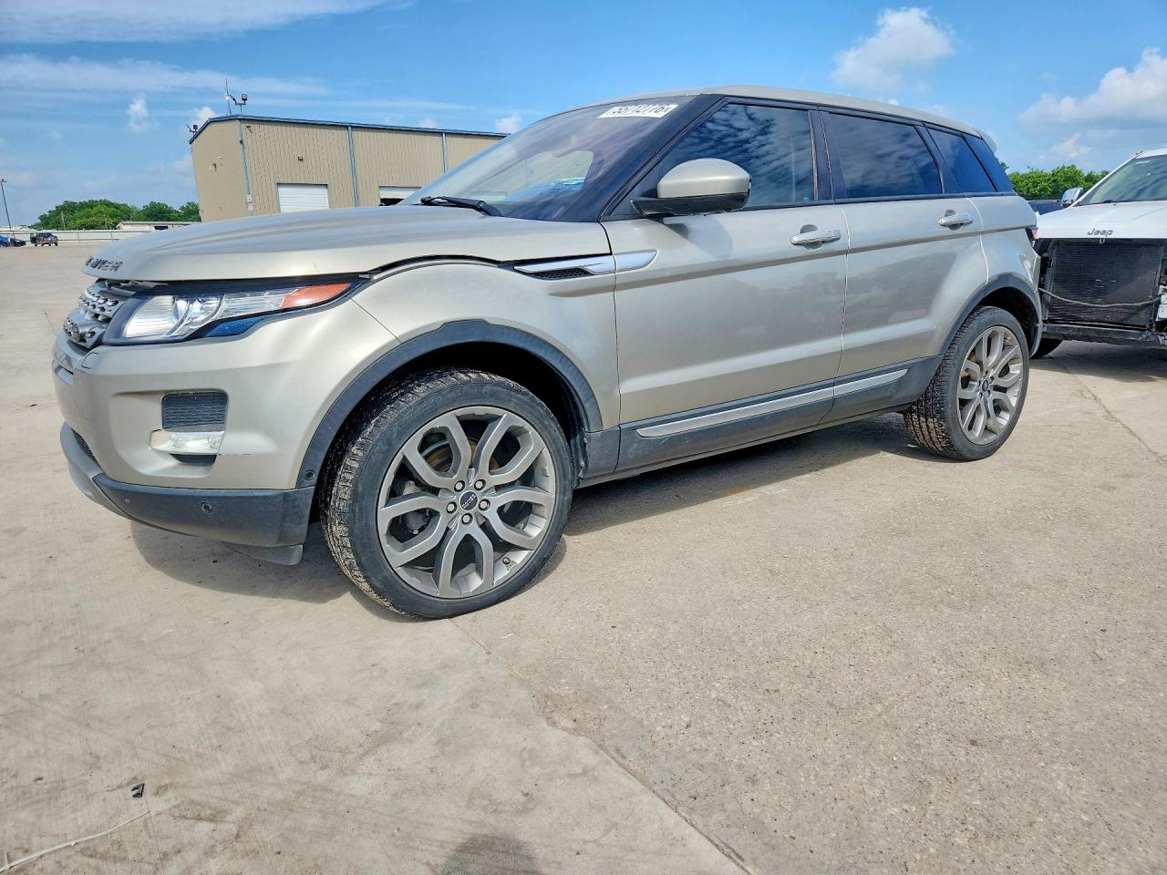 Salvage Land Rover Range Rover Image