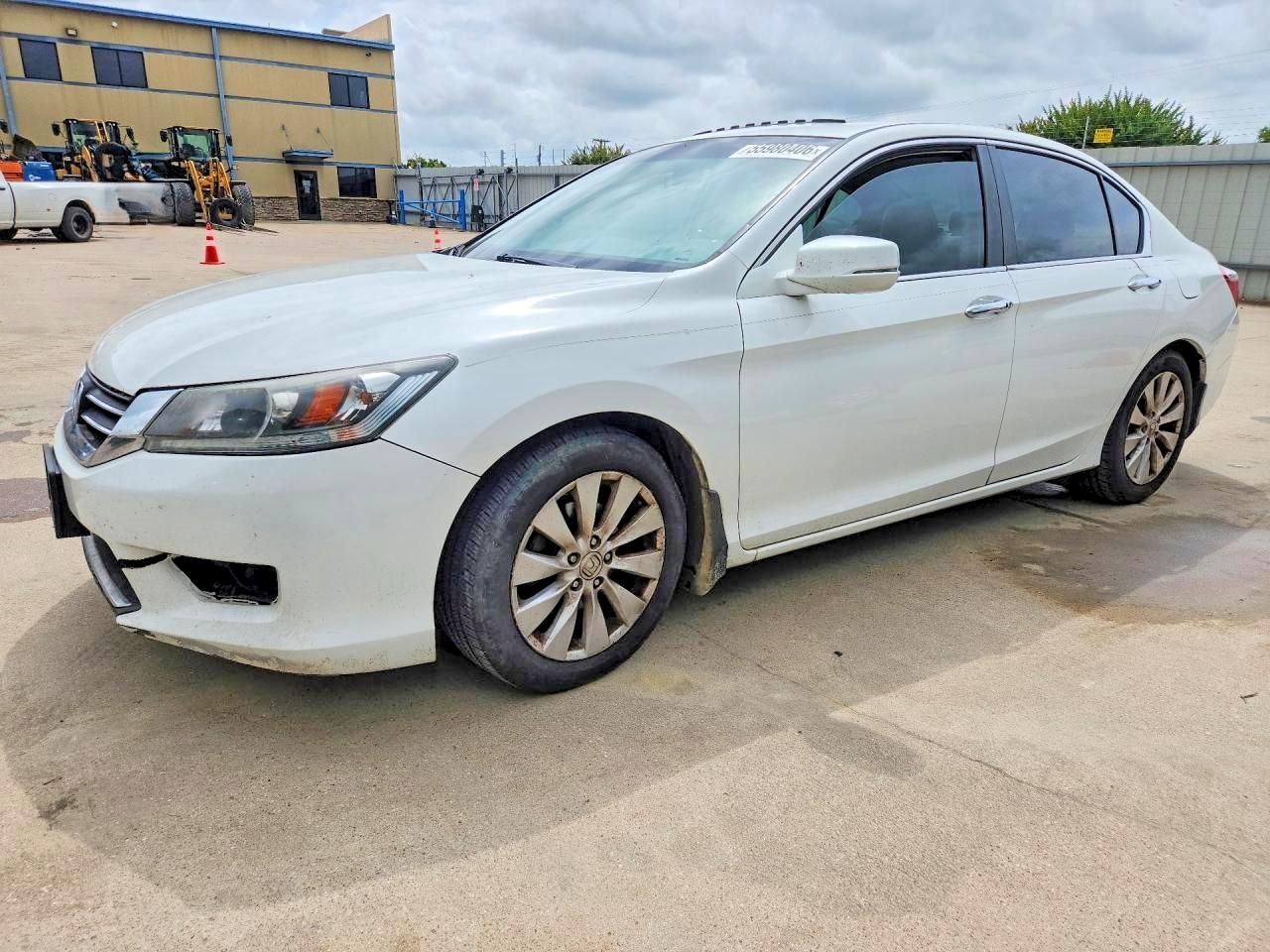 Salvage Honda Accord Image