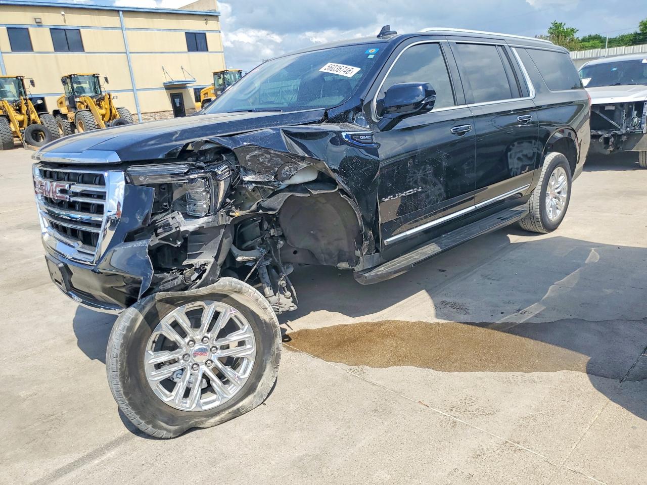 Salvage GMC Yukon Image