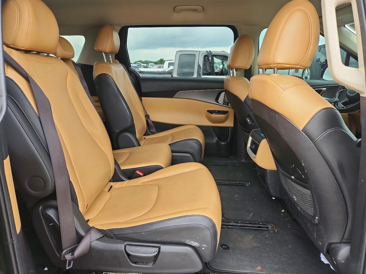 Kia Carnival Lx