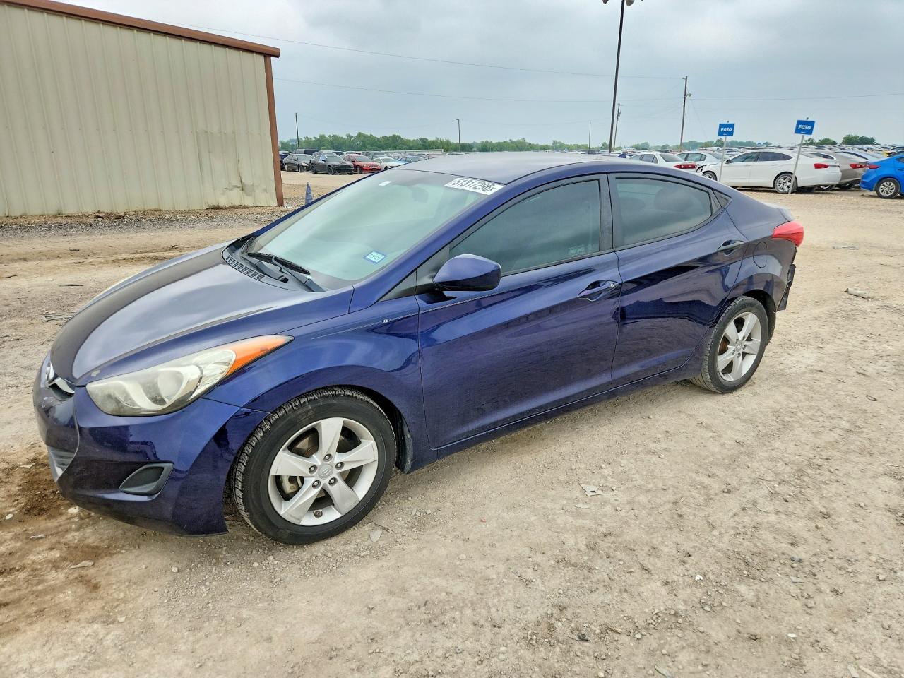 Salvage Hyundai ELANTRA Image