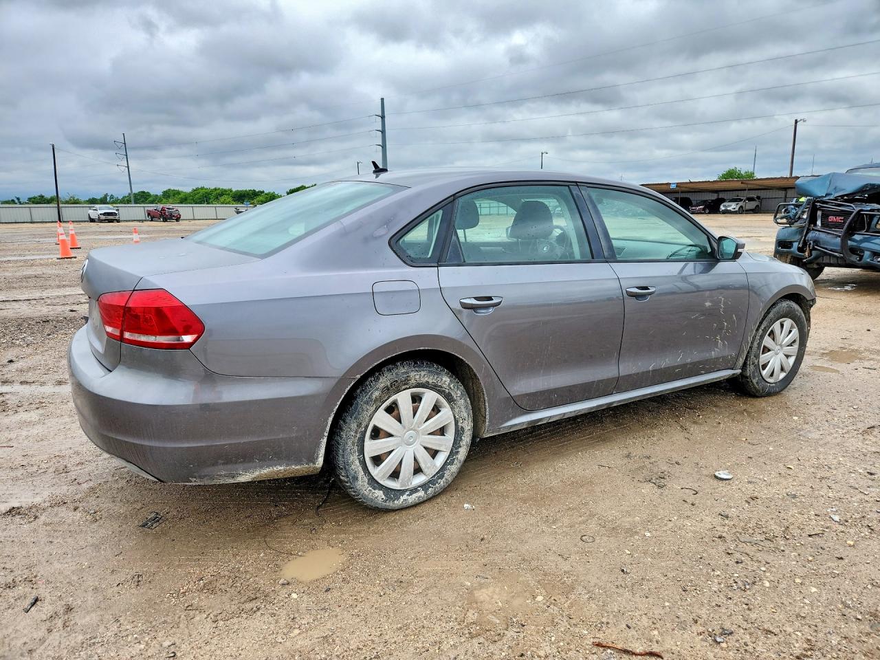 Volkswagen Passat S