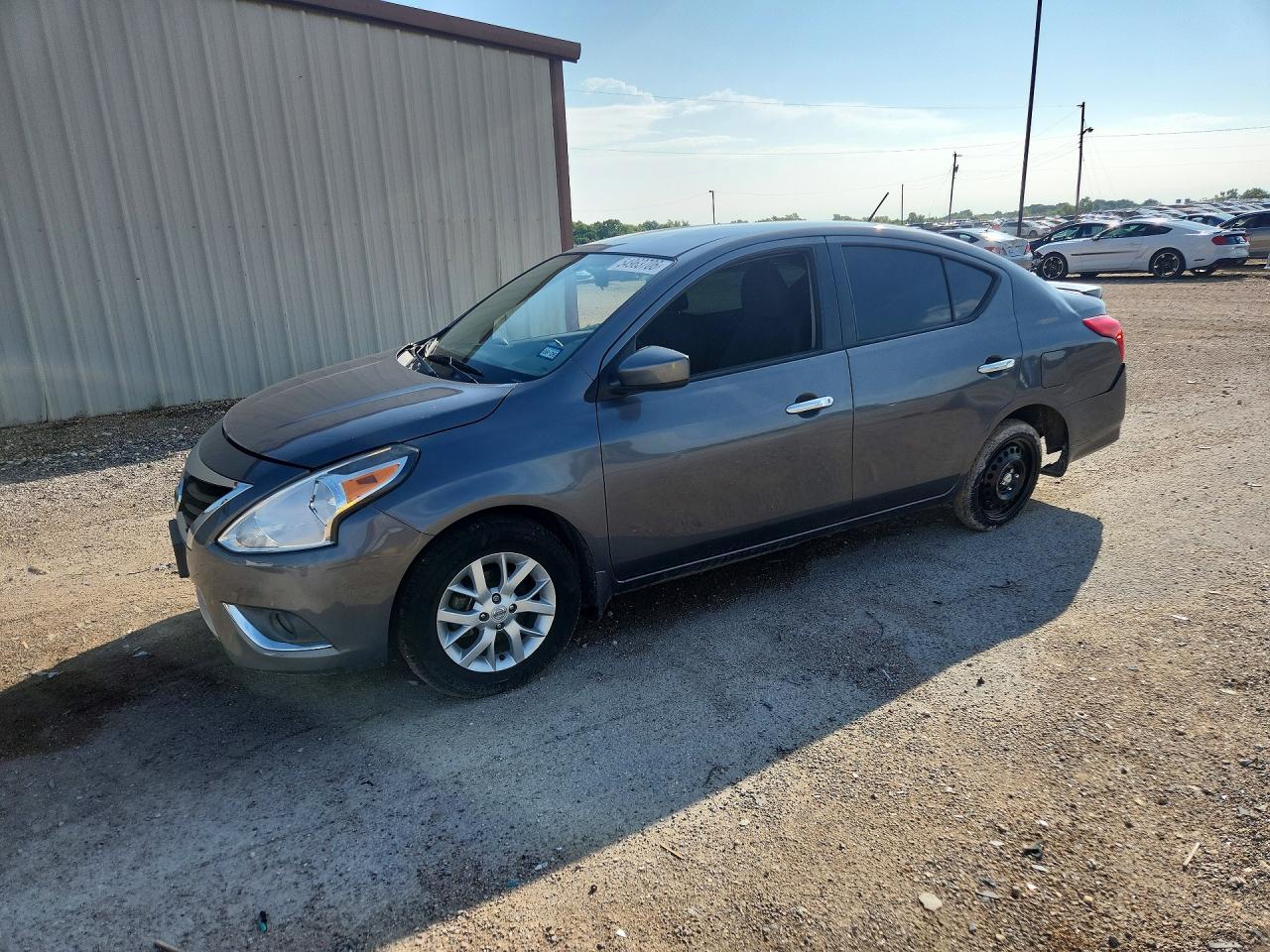 Salvage Nissan Versa Image