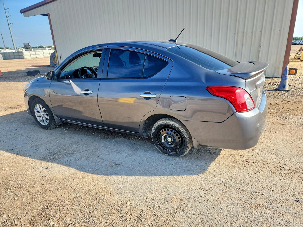 Nissan Versa