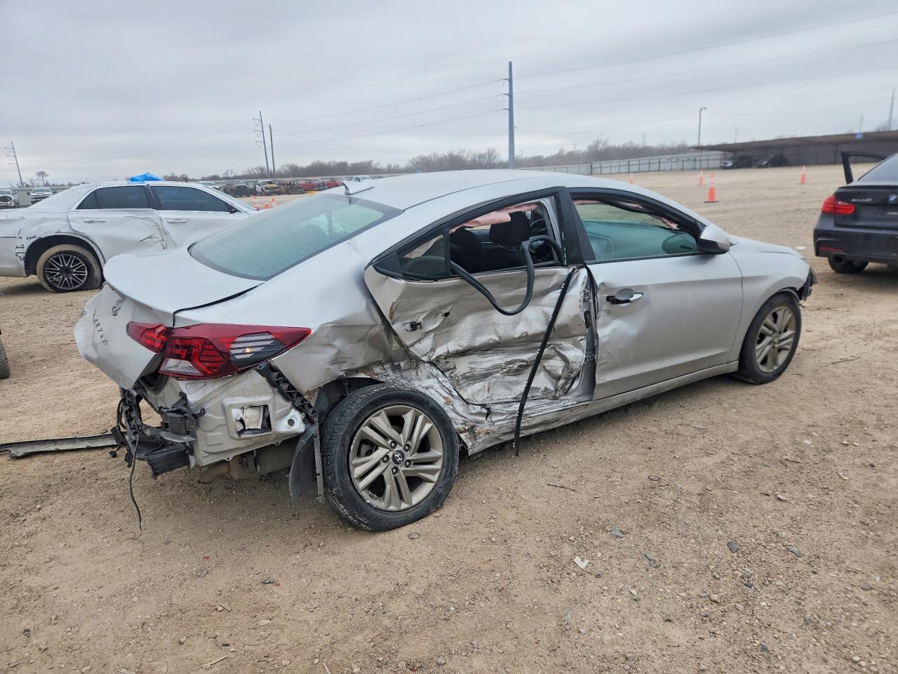 Hyundai ELANTRA Sel