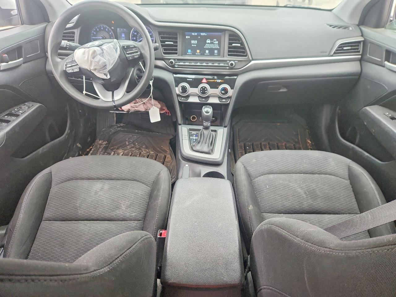 Hyundai ELANTRA Sel