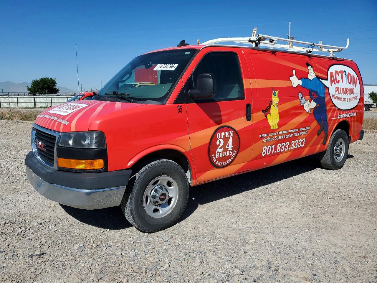 Salvage GMC Savana Image