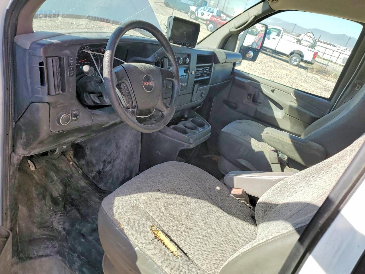 GMC Savana Cutaway G3500