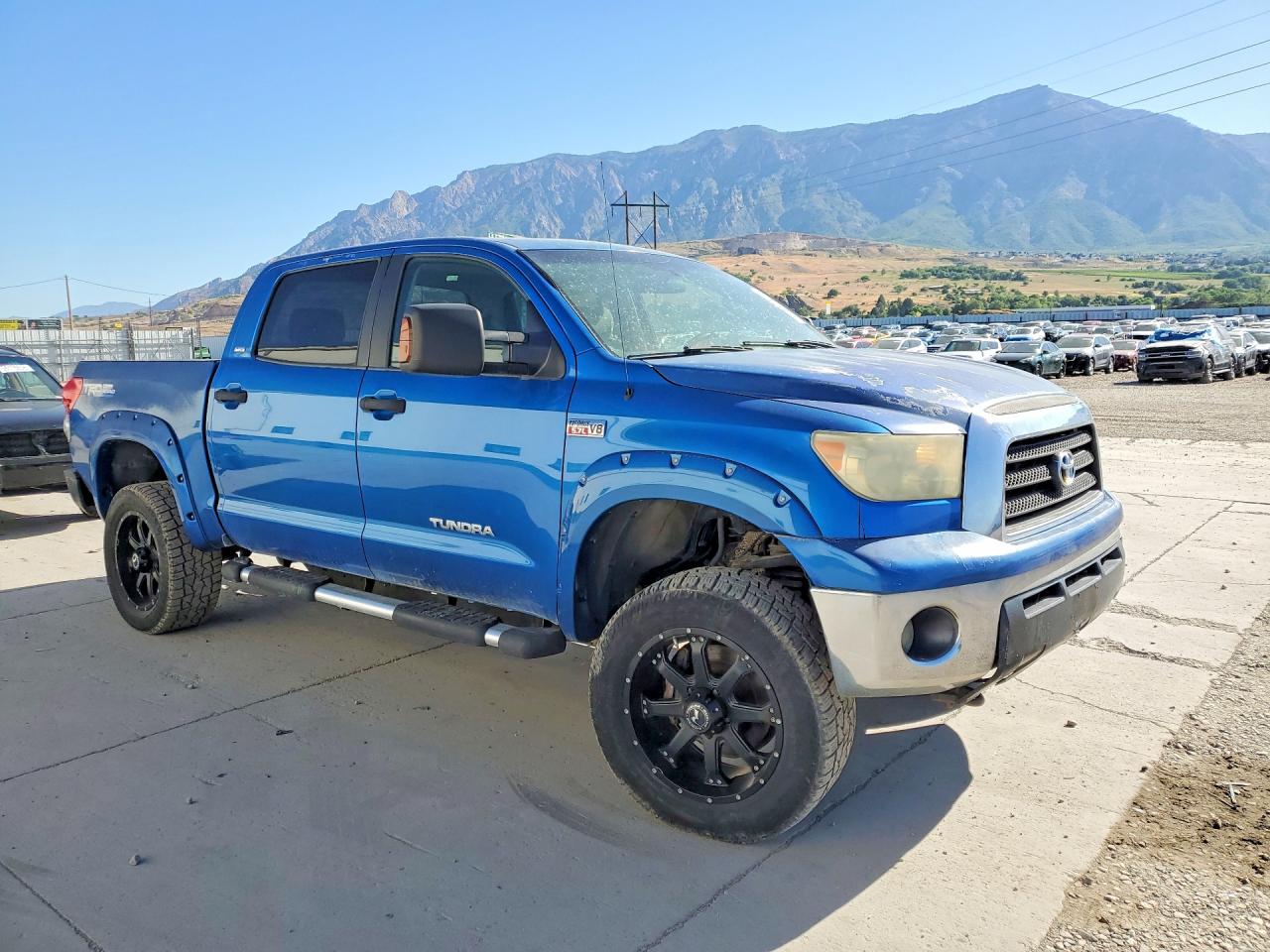 Toyota Tundra Crewmax Sr5