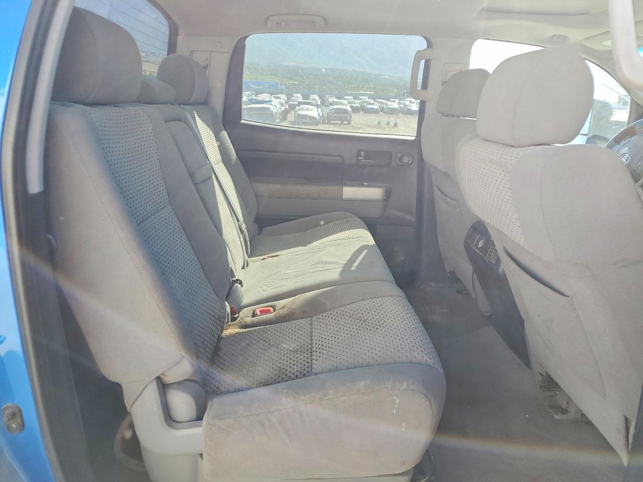 Toyota Tundra Crewmax Sr5
