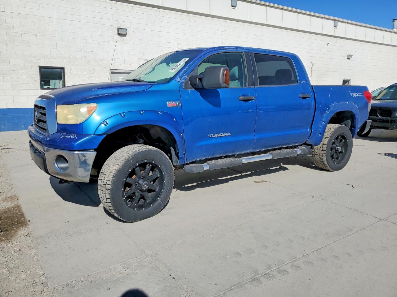 Salvage Toyota Tundra Image