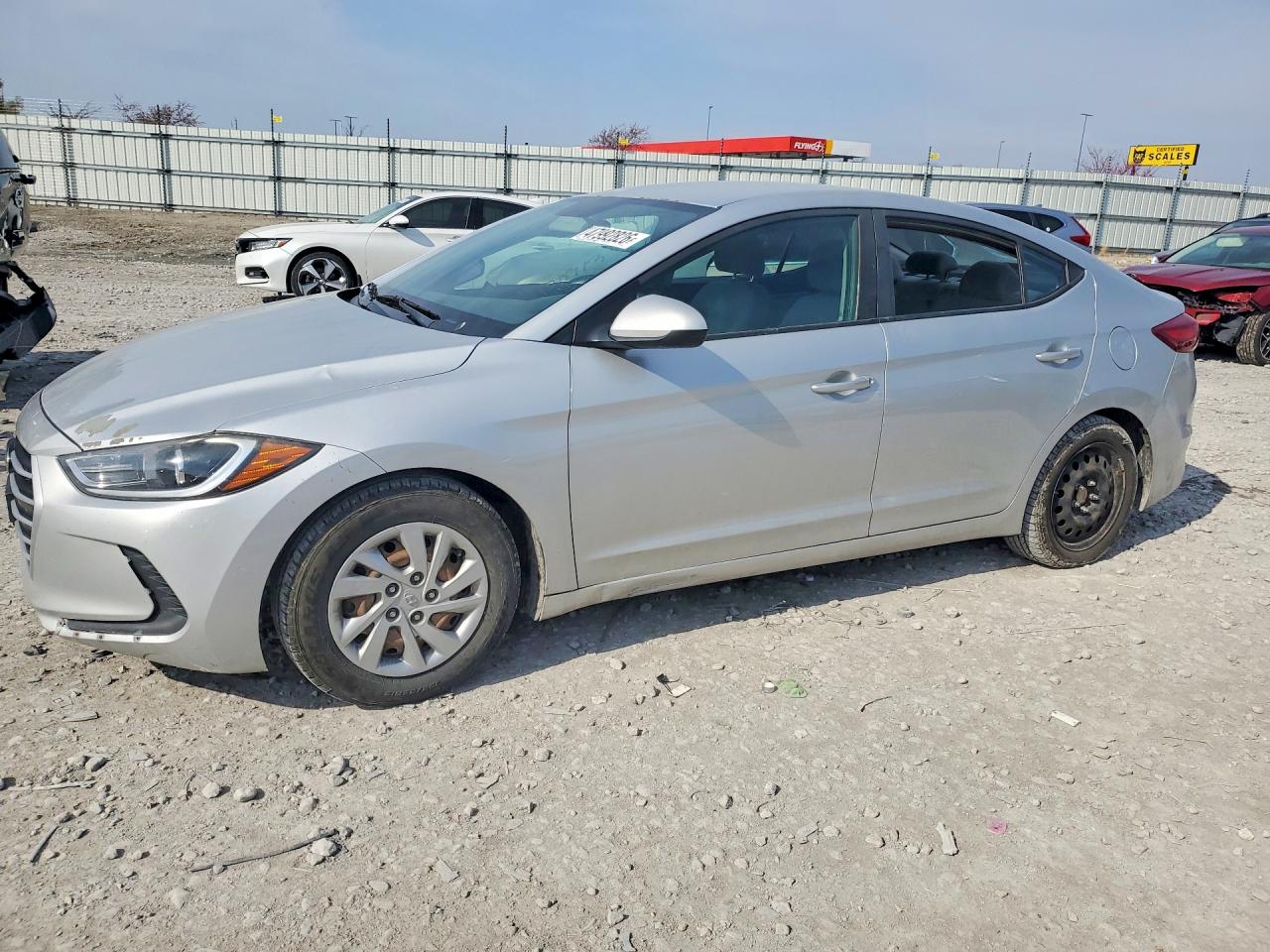Salvage Hyundai ELANTRA Image