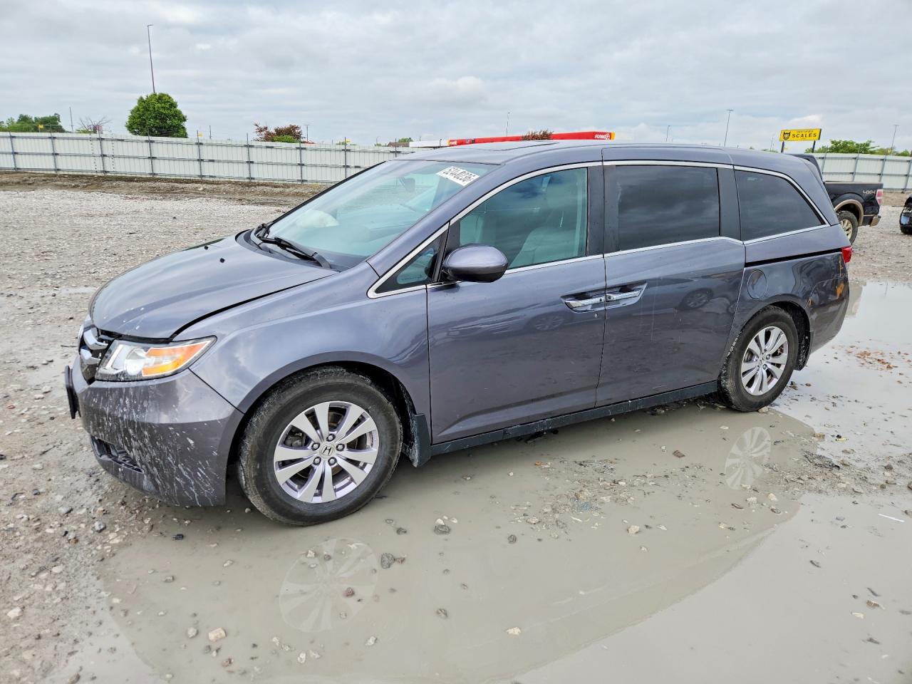 Salvage Honda Odyssey Image