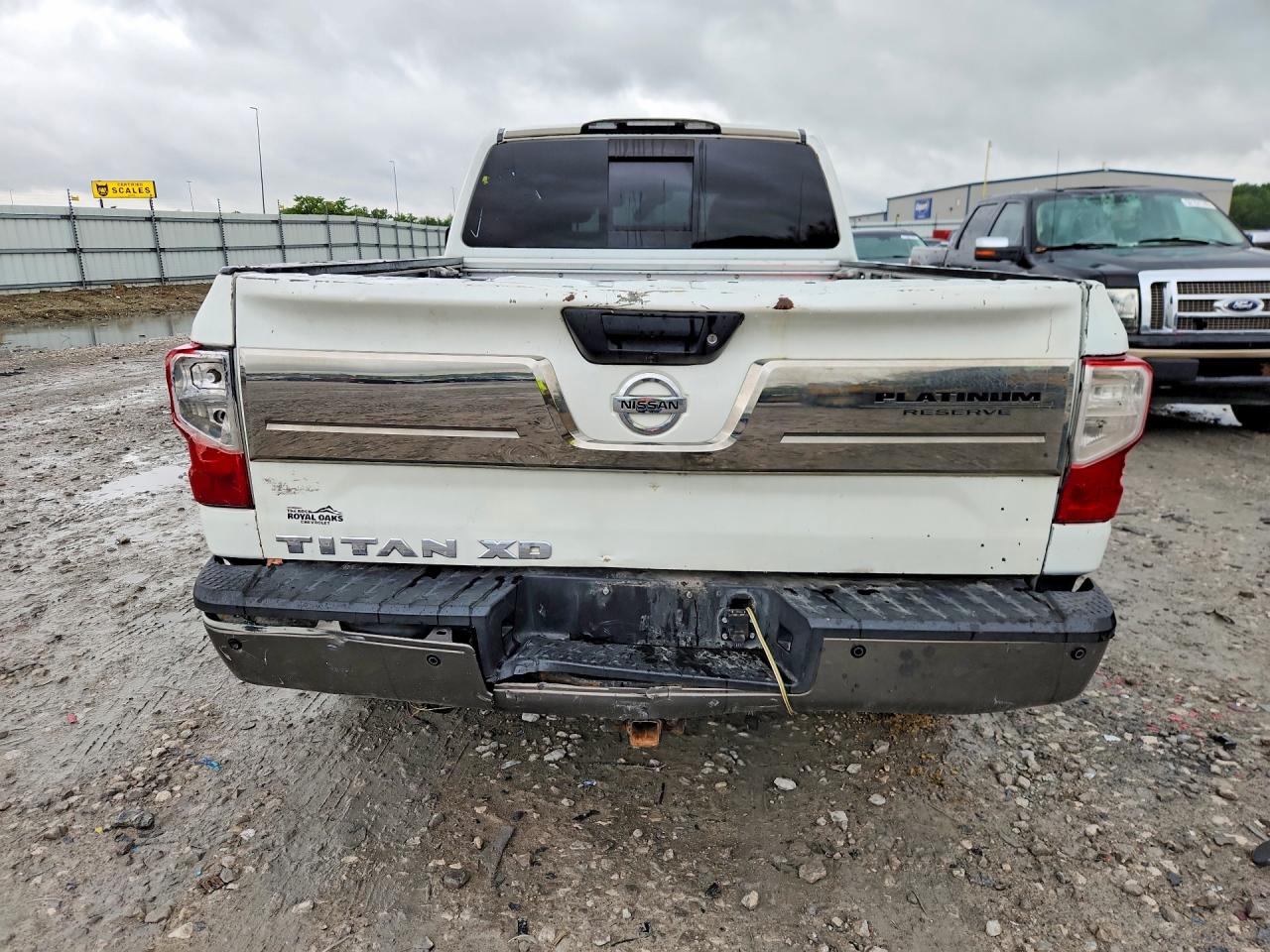Nissan Titan Platinum Reserve