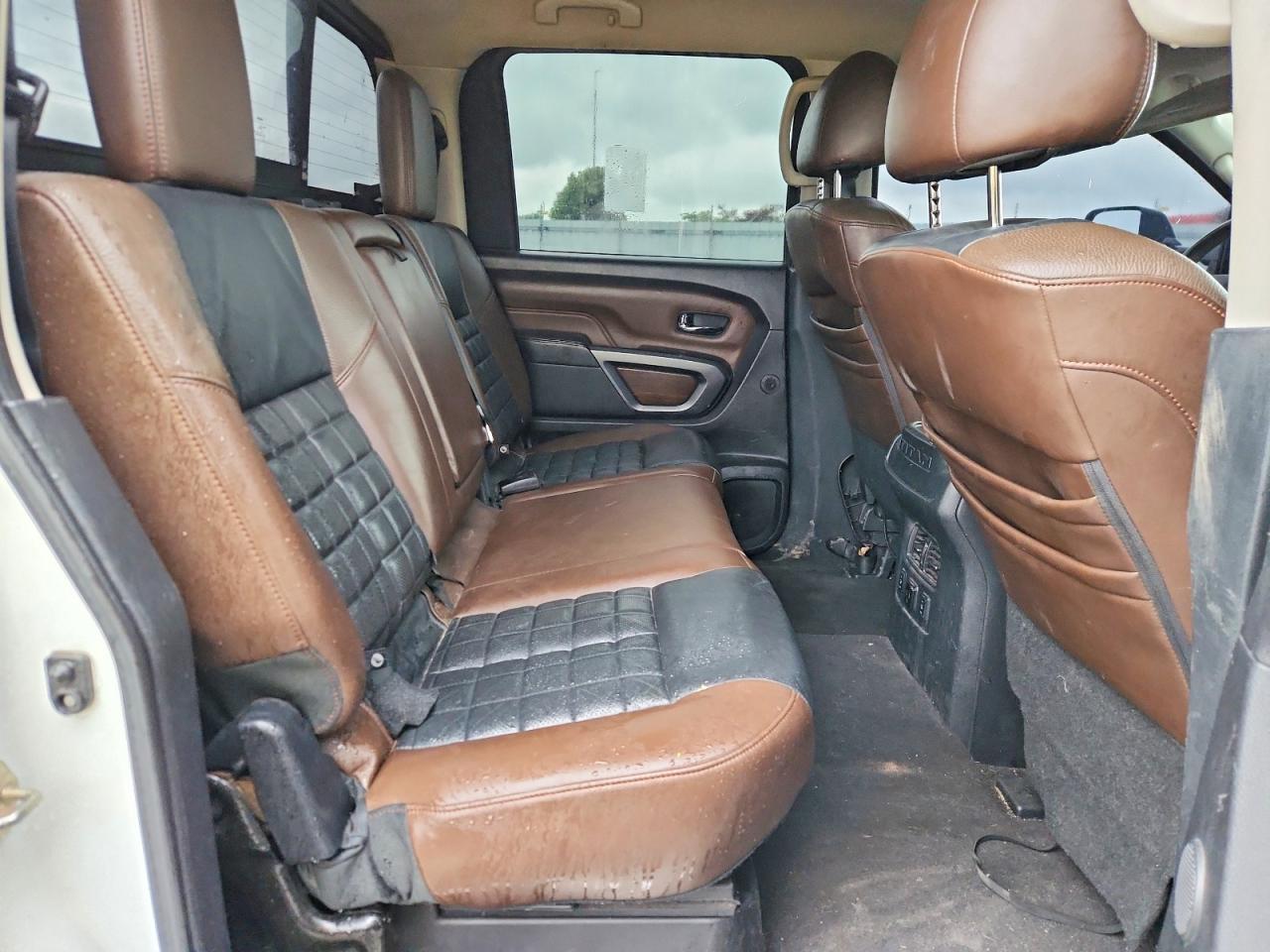 Nissan Titan Platinum Reserve