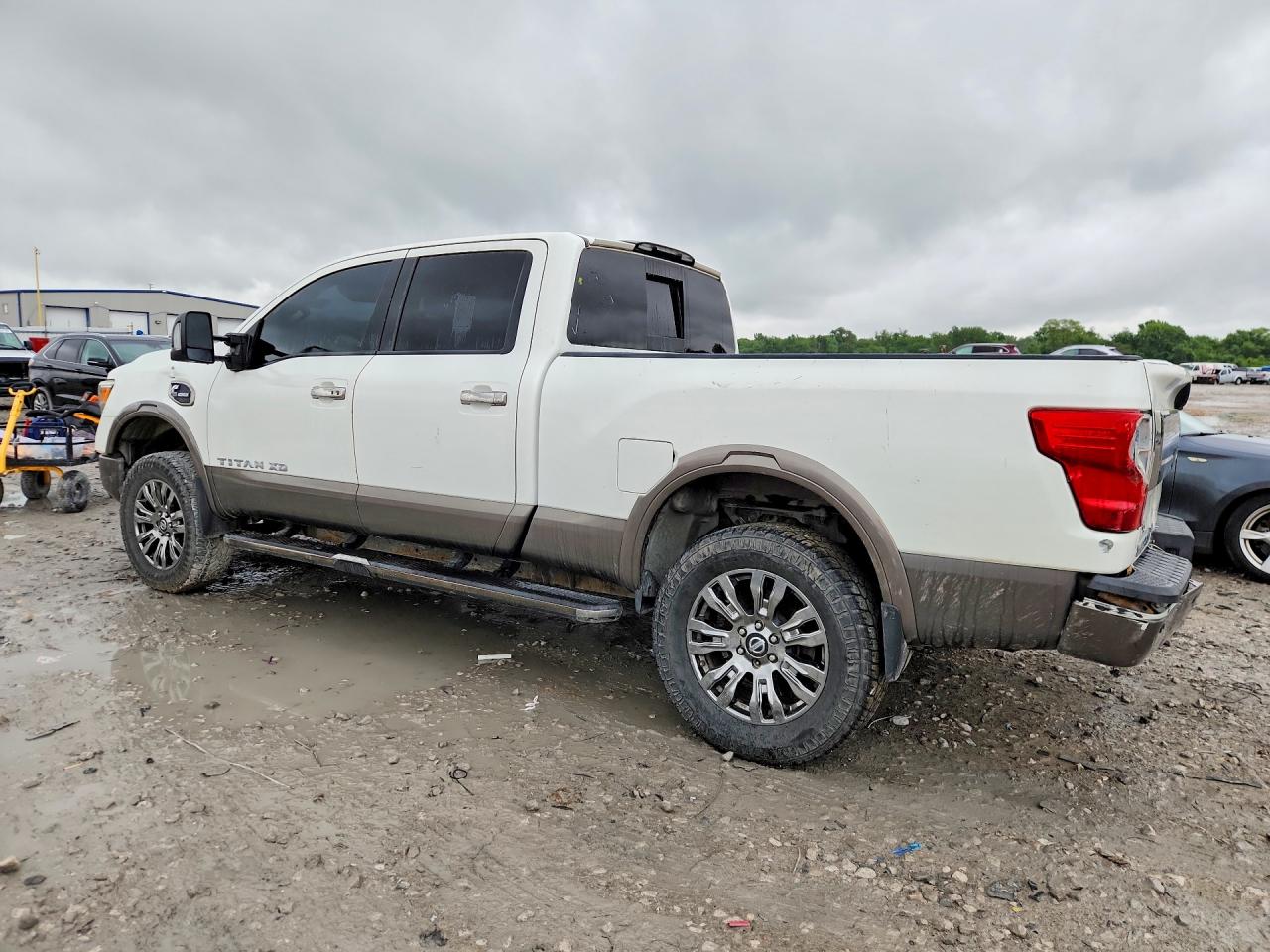 Nissan Titan Platinum Reserve