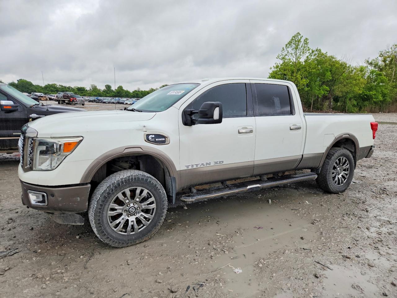 Salvage Nissan Titan Image