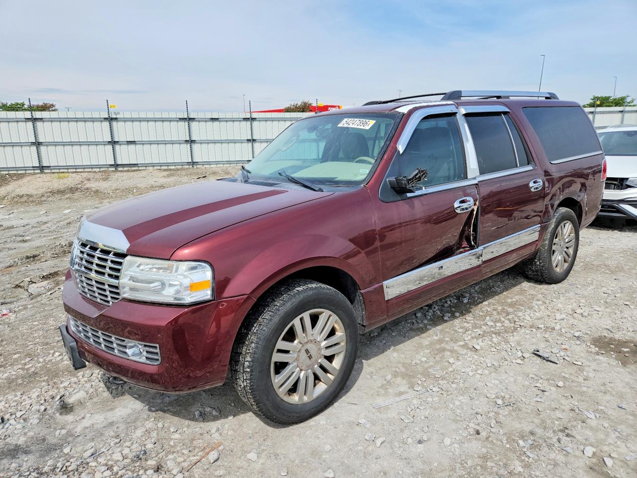 Salvage Lincoln Navigator Image