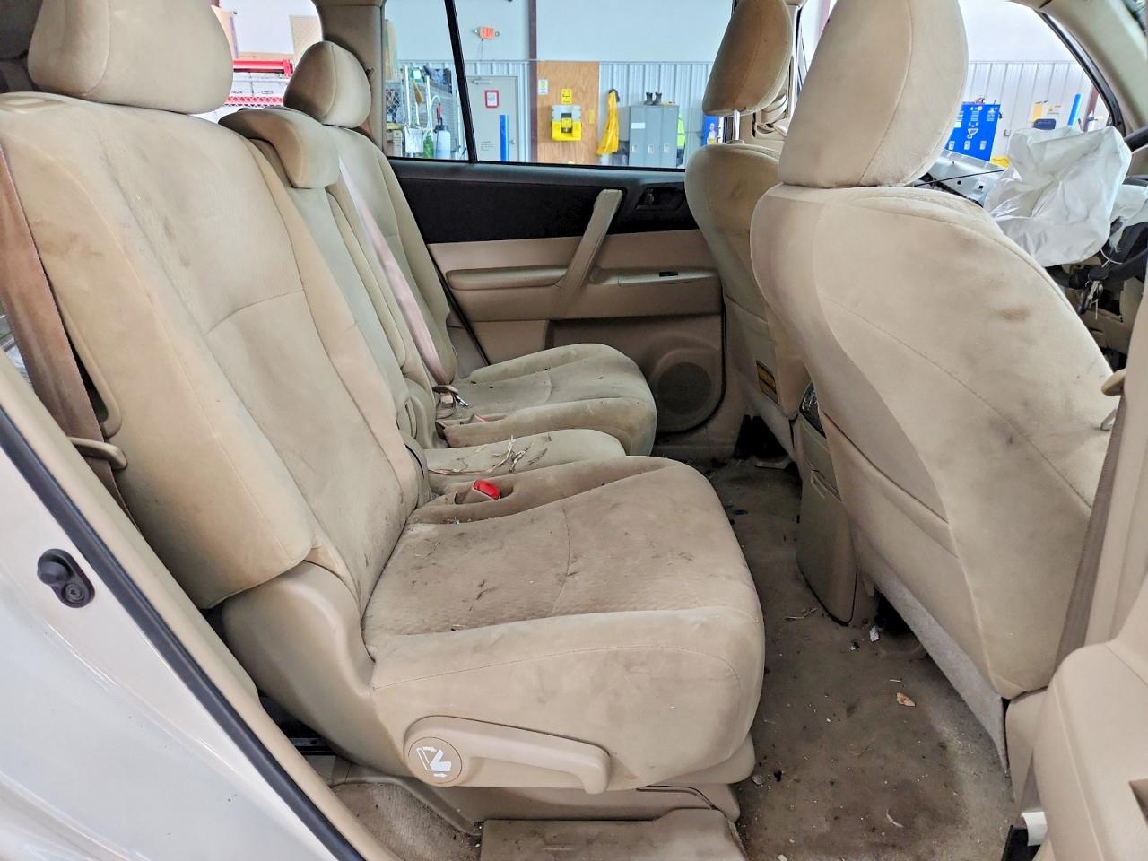Toyota Highlander Base
