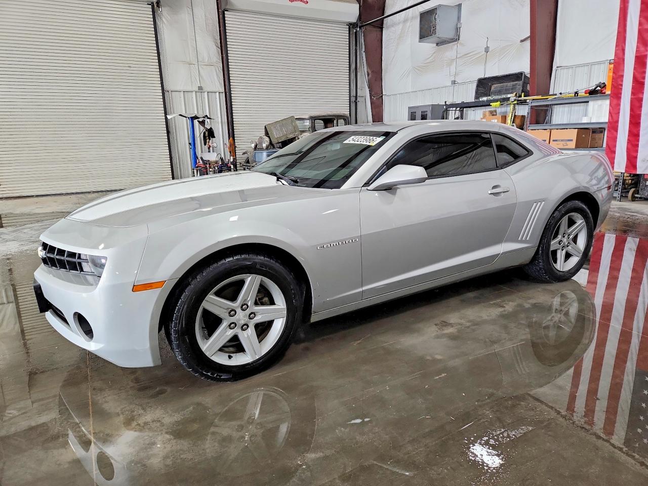 Salvage Chevrolet Camaro Image