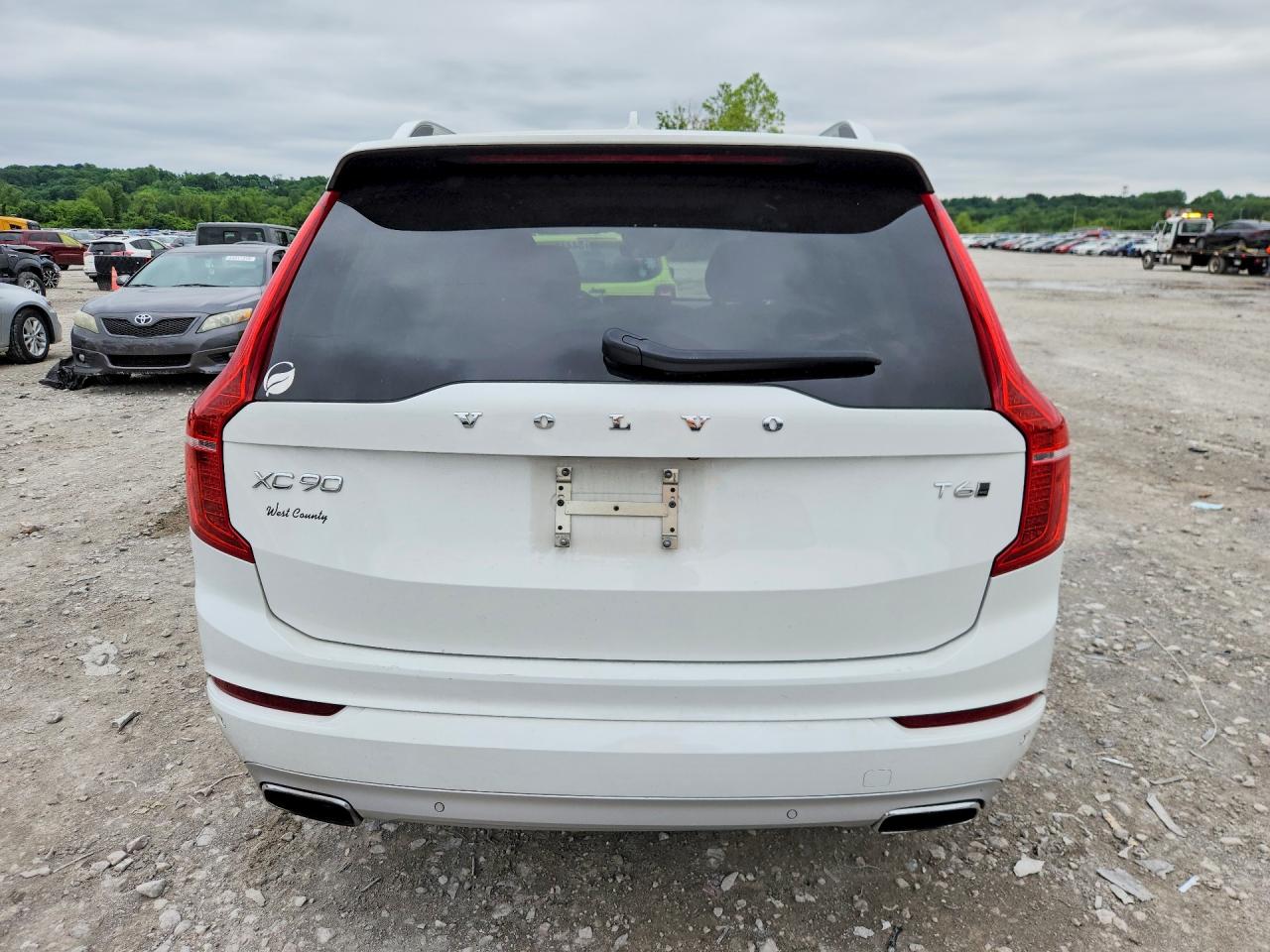 Volvo XC90 T6