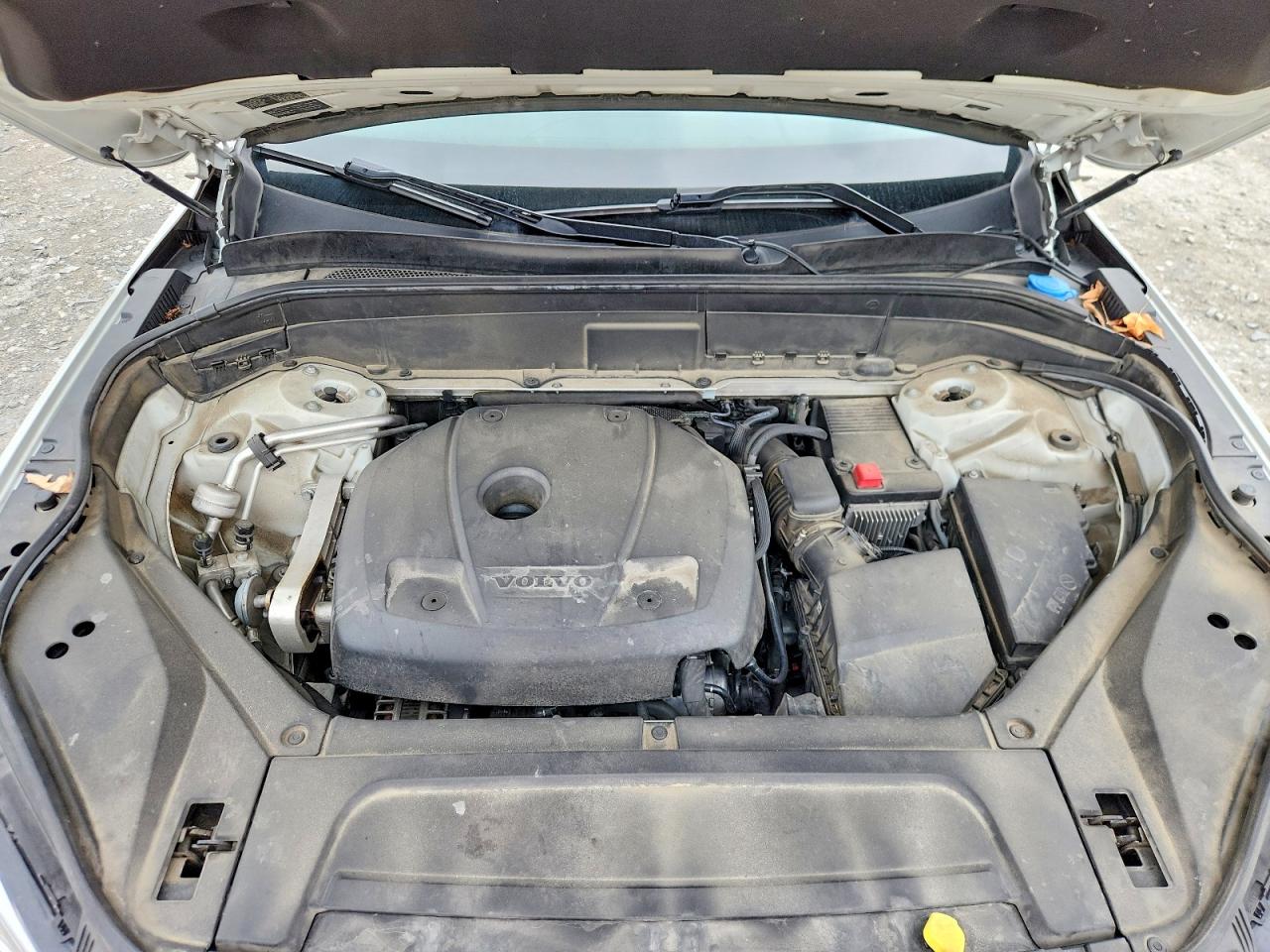 Volvo XC90 T6