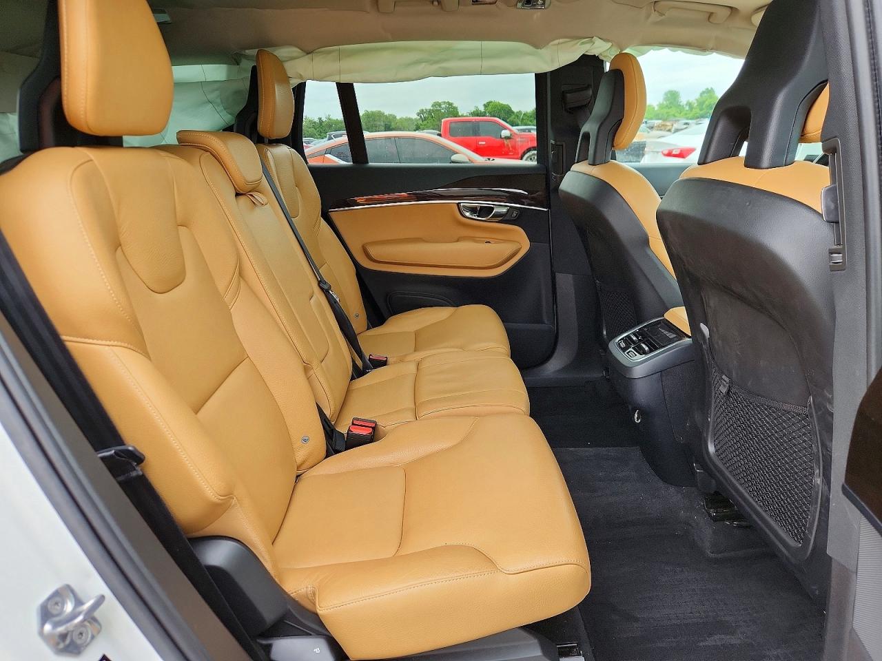 Volvo XC90 T6