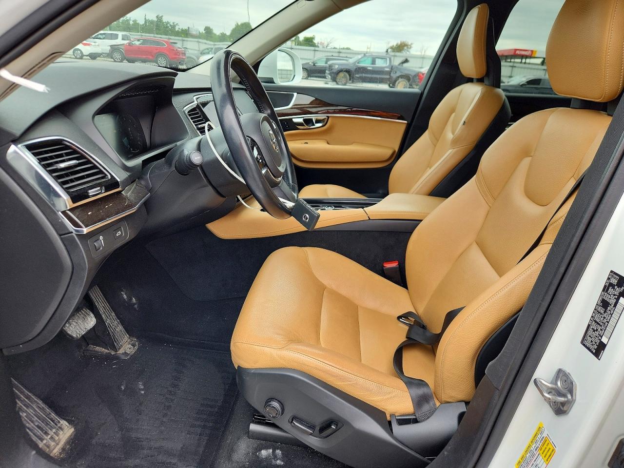 Volvo XC90 T6