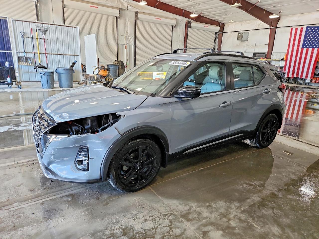 Salvage Nissan Kicks Image