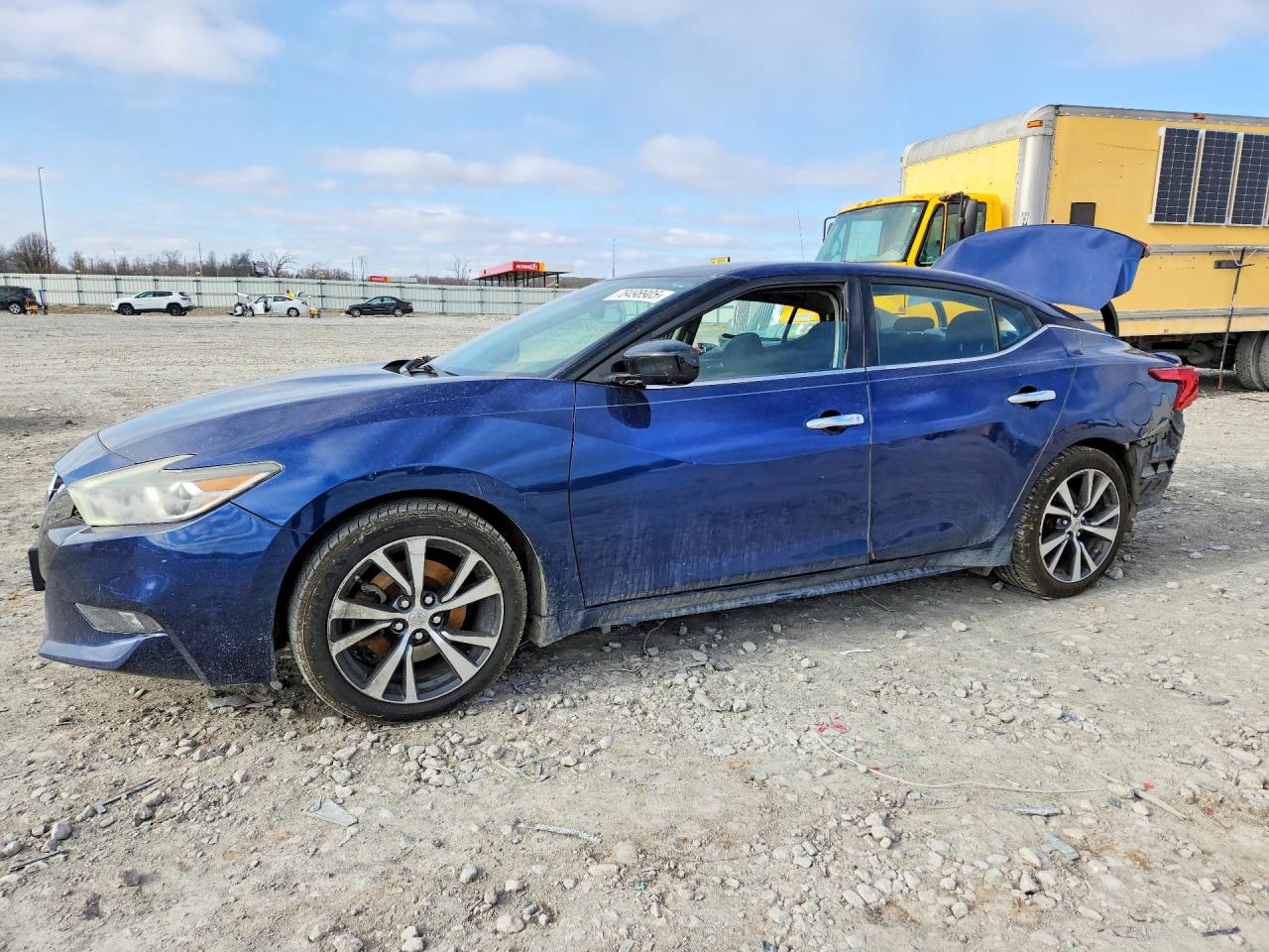 Salvage Nissan Maxima Image