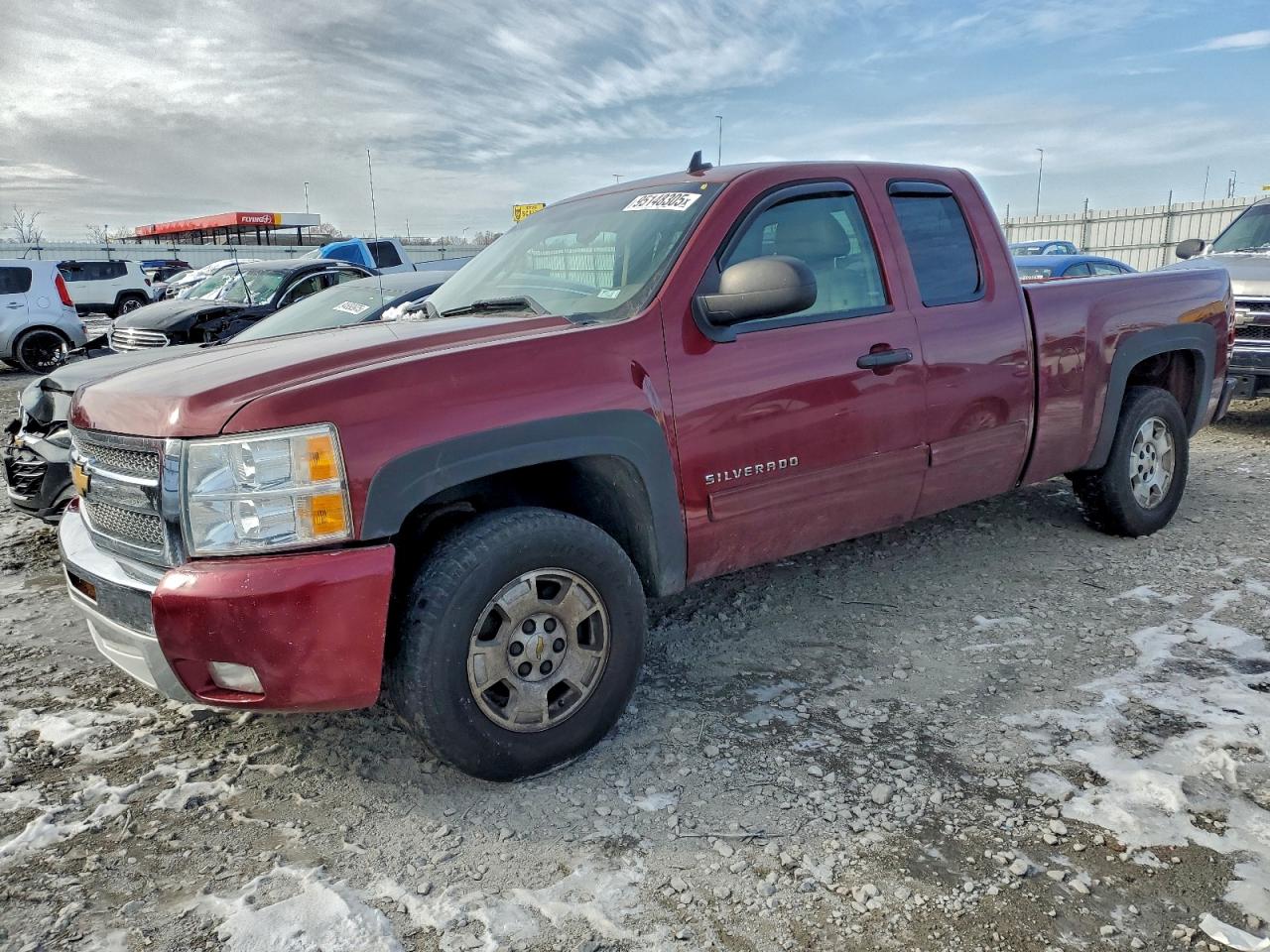 Salvage Chevrolet Silverado Image