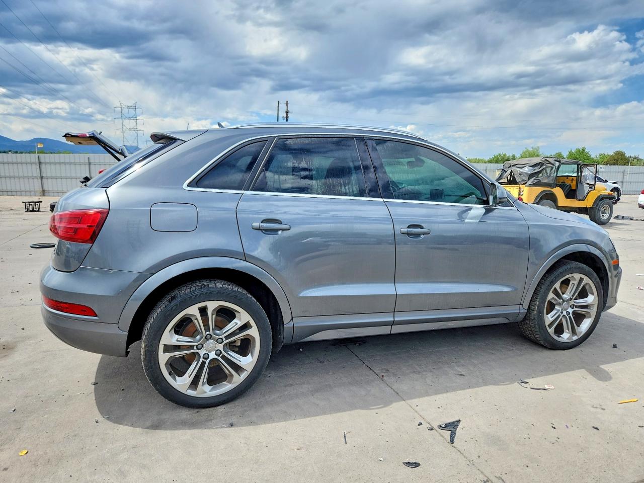 Audi Q3 Premium Plus