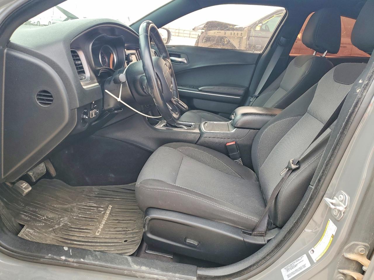 Dodge Charger Se